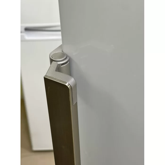 Морозильный шкаф Beko RFNE290E33W Б/У
